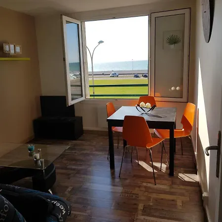 Location Front De Mer Apartment